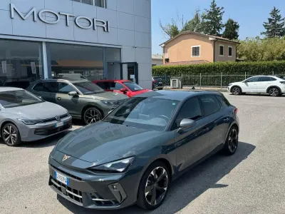 Usata Cupra Leon 150 CV (110 kW) 2025 Blu Berlina