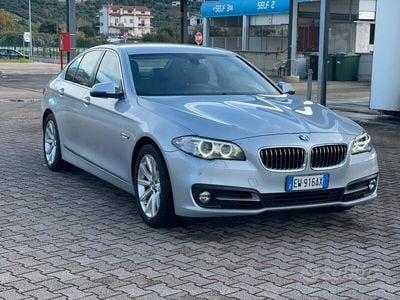 Usata BMW 520 Sport Line 184 CV (135 kW) 2014 Grigio Berlina