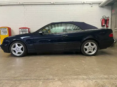 Usata Mercedes CLK320 218 CV (160 kW) 2001 Blu Cabrio