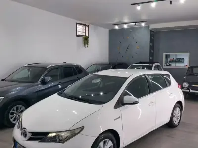 Usata Toyota Auris Hybrid