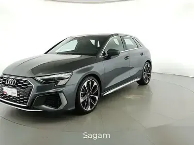 Usata Audi S3 Sport 310 CV (228 kW) 2023 Grigio daytona Berlina