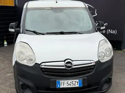 Begagnad Opel Combo 120 HK (88 kW) 2017 Vit Minibuss