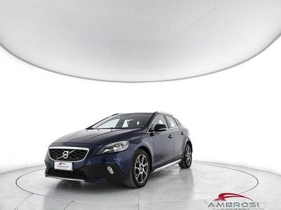Usata Volvo V40 CC Ocean Race 114 CV (83 kW) 2015 Blu Station wagon