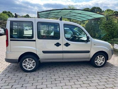 Begagnad Fiat Doblò Dynamic 84 HK (61 kW) 2006 Silver Minibuss