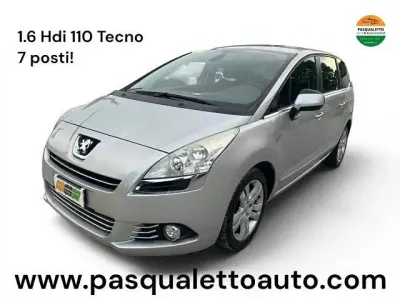 Usata Peugeot 5008 109 CV (80 kW) 2010 Argento Monovolume