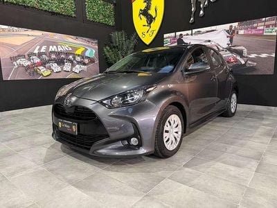 Grey metallic Usata 2022 Toyota Yaris Trend Berlina | 14.990 € (Buon prezzo)