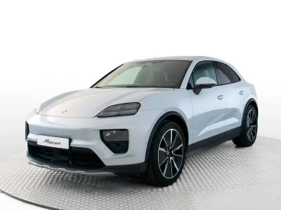 Nuova Porsche Macan 2026 Grigio ghiaccio metallizzato SUV