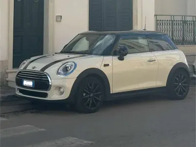 Usata Mini Cooper D Hype 116 CV (85 kW) 2017 Utilitaria