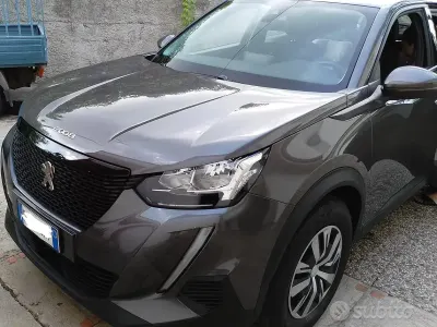 Usata Peugeot 2008 Active 110 CV (80 kW) 2021 Grigio SUV