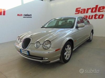 Usata Jaguar S-Type S 238 CV (175 kW) 1999 Grigio Berlina