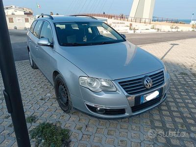 Usata VW Passat 75 CV (55 kW) 2004 Grigio Station wagon
