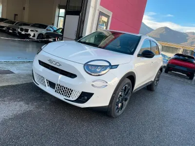 Nuova Fiat 600 La Prima 135 CV (99 kW) 2026 Bianco SUV