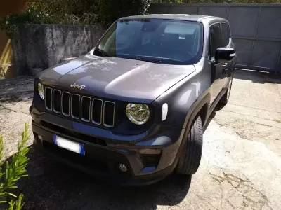 Usata Jeep Renegade 105 CV (77 kW) 2024 Grigio SUV