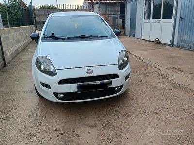 Usata Fiat Punto 95 CV (69 kW) 2012 Bianco Berlina