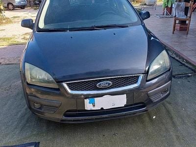 Usata Ford Focus 116 CV (85 kW) 2004 Grigio Berlina
