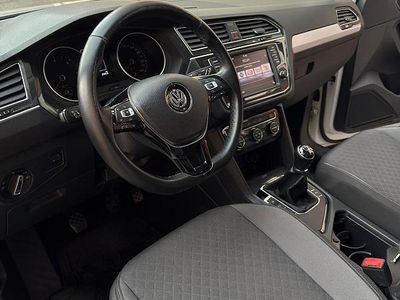 Usata VW Tiguan Business 116 CV (85 kW) 2017 Bianco SUV