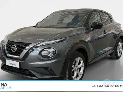 Usata Nissan Juke Acenta 117 CV (86 kW) 2021 Grigio scuro SUV