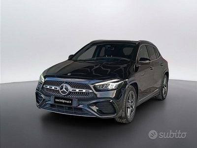 Usata Mercedes GLA200 AMG Line Premium 150 CV (110 kW) 2023 Nero SUV