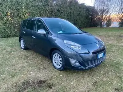 Usata Renault Scénic III Dynamique 130 CV (95 kW) 2010 Grigio Monovolume