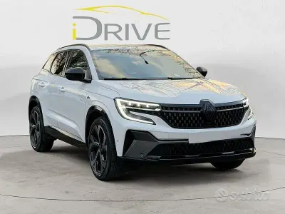Usata Renault Austral Iconic 199 CV (146 kW) 2025 Bianco SUV