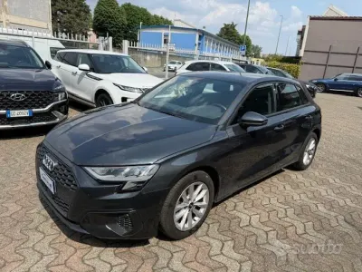 Begagnad Audi A3 Business 110 HK (80 kW) 2022 Grå Sedan