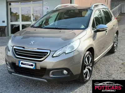 Usata Peugeot 2008 Allure 99 CV (72 kW) 2015 Grigio SUV
