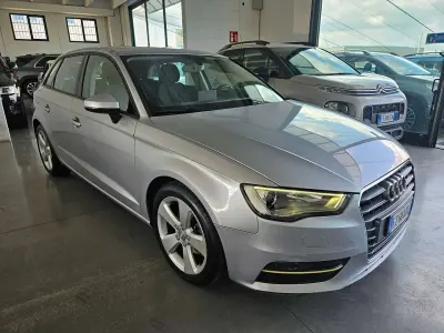 Usata Audi A3 Ambition 110 CV (80 kW) 2015 Argento Berlina