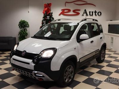 Begagnad Fiat Panda Cross Cross 95 HK (69 kW) 2015 Vit Halvkombi
