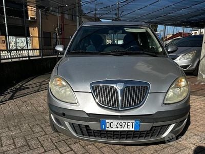 Usata Lancia Ypsilon 59 CV (43 kW) 2006 Grigio Utilitaria