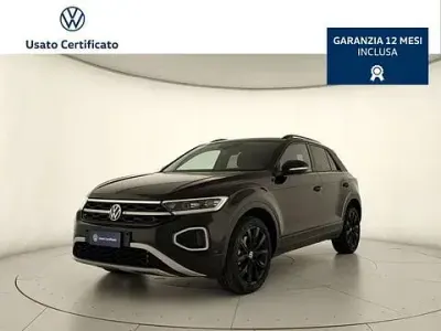 Usata VW T-Roc Style 150 CV (110 kW) 2023 Nero SUV
