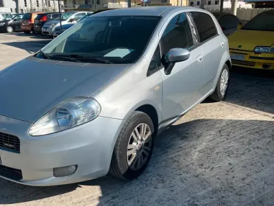 Usata Fiat Grande Punto Dynamic 75 CV (55 kW) 2008 Grigio Utilitaria