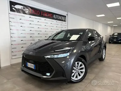 Usata Toyota C-HR Active 98 CV (72 kW) 2025 Grigio SUV