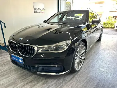 Usata BMW 740 258 CV (189 kW) 2016 Nero Berlina