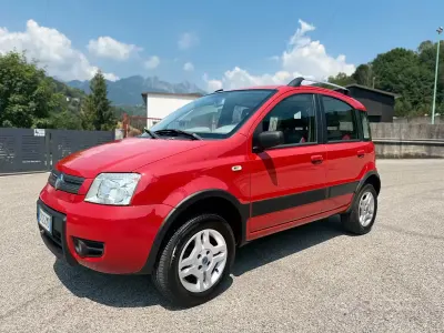 Usata Fiat Panda 4x4 Climbing 60 CV (44 kW) 2005 Rosso Utilitaria