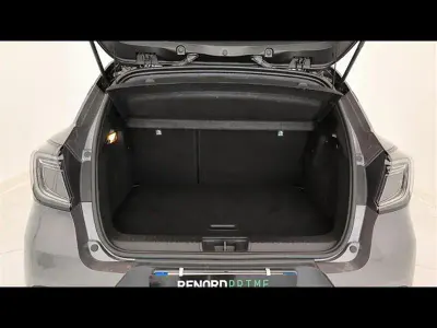 Usata Renault Captur Techno 145 CV (106 kW) 2024 Grigio scuro SUV