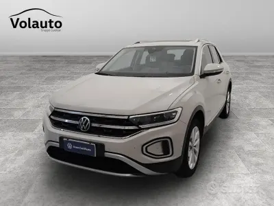 Usata VW T-Roc Style 150 CV (110 kW) 2023 Beige SUV