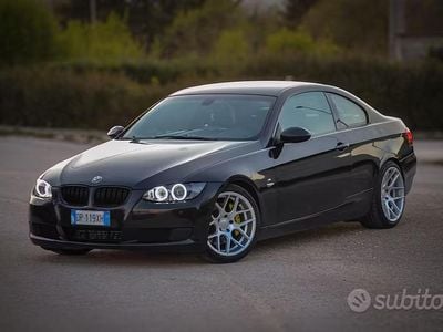 Begagnad BMW 330 Sport Line 245 HK (180 kW) 2007 Svart Sportkupé