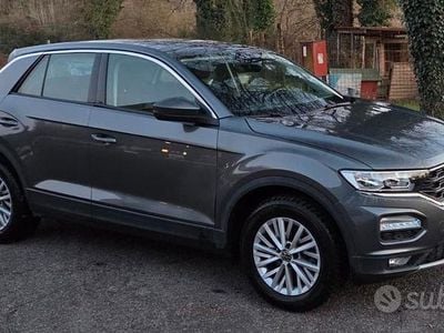 Usata VW T-Roc Business 150 CV (110 kW) 2021 Grigio SUV