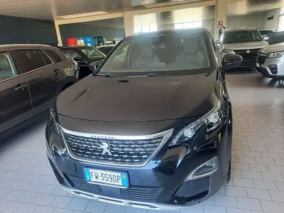 Usata Peugeot 3008 GT-line 131 CV (96 kW) 2019 Nero perla SUV
