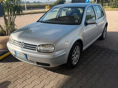 Usata VW Golf IV 101 CV (74 kW) 2004 Grigio Utilitaria