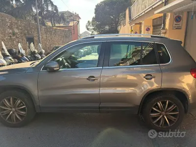 Usata VW Tiguan 140 CV (102 kW) 2009 Grigio SUV