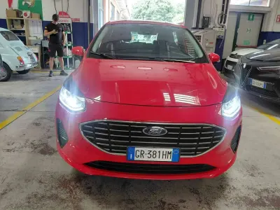 Usata Ford Fiesta Titanium 125 CV (91 kW) 2023 Rosso pastello Utilitaria