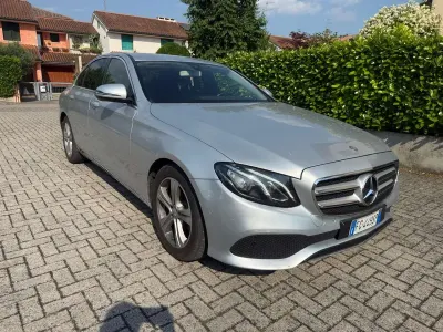 Usata Mercedes E220 Premium Plus 194 CV (142 kW) 2016 Other Berlina