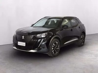 Usata Peugeot 2008 GT 131 CV (96 kW) 2022 Grigio SUV