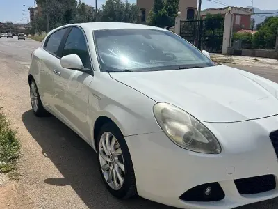 Gebraucht Alfa Romeo Giulietta 105 PS (77 kW) 2010 Weiß Kleinwagen