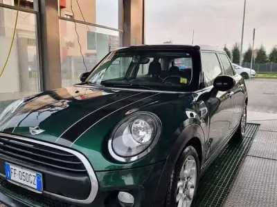 Usata Mini ONE Hype 102 CV (75 kW) 2016 Utilitaria