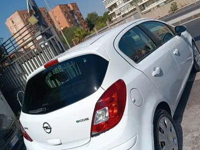Usata Opel Corsa 86 CV (63 kW) 2013 Bianco Utilitaria