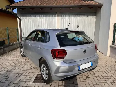 Usata VW Polo Comfortline 80 CV (58 kW) 2019 Argento Utilitaria