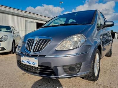 Usata Lancia Musa 90 CV (66 kW) 2009 Grigio Monovolume