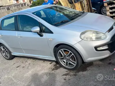 Usata Fiat Grande Punto 85 CV (62 kW) 2013 Utilitaria
